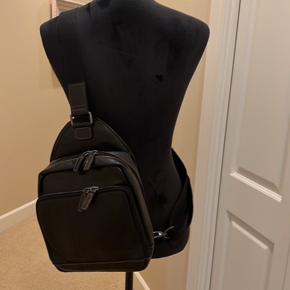 Jack Georges Voyager Sling Backpack - Picture 3 of 16